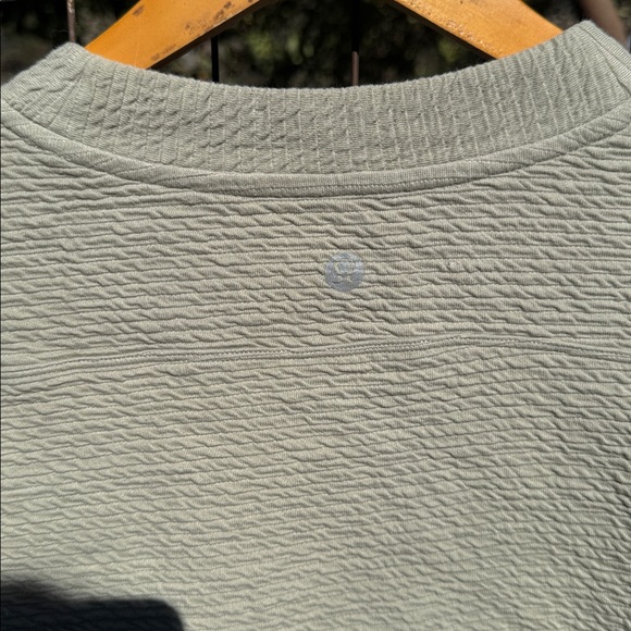Lululemon Sage Green Cropped Sweatshirt - Picture 5 of 5